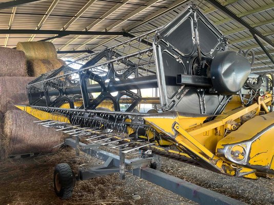 Moissonneuse batteuse New Holland CS6050