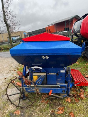 Trémie à engrais Howard NS1500