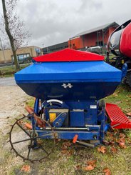 Trémie à engrais Howard NS1500 - 3