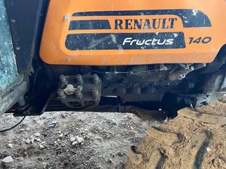 Tracteur fruitier Renault Fructus 140 - 11