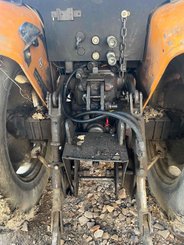 Tracteur fruitier Renault Fructus 140 - 9