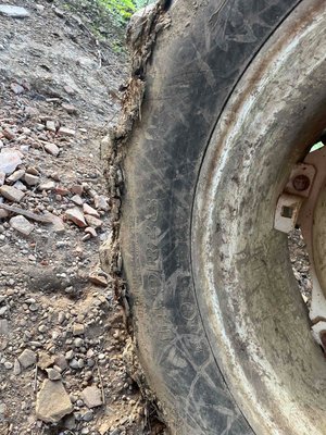 Tracteur fruitier Renault fructus 140