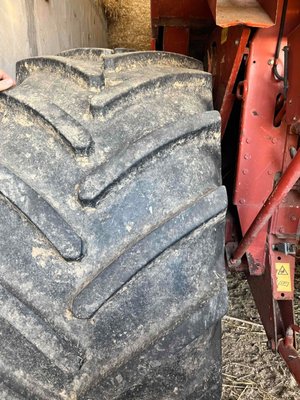 Moissonneuse batteuse New Holland L520