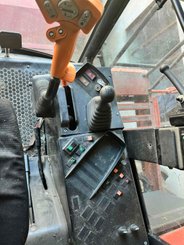 Moissonneuse batteuse New Holland L520 - 16