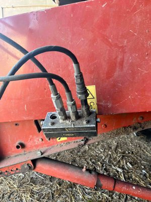 Moissonneuse batteuse New Holland L520