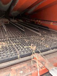 Moissonneuse batteuse New Holland L520 - 10